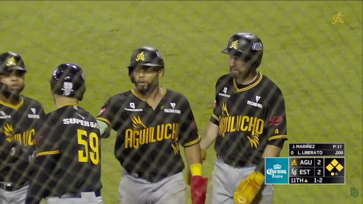 ¡BOTÓ LA BOLA! 

Error en tiro del receptor y llegan las dos de la ventaja.
