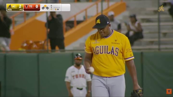 ¡DEBUTÓ EL MAMUT! 

Luis Peña “Mamut” con sus primeros tres ponches en LIDOM.
