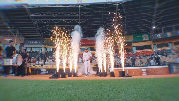 ¡Primer partido en el Valle de la Muerte! 🦅🔥

Volvimos a vivir la emoción, la energía y el orgullo aguilucho en nuestra casa💛⚾

#AguilasCibaeñas