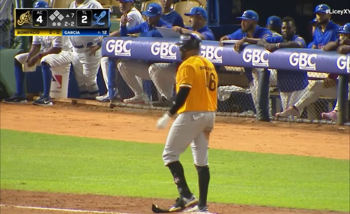 ¡TRIPLE LIMPIA BASES! 

Jorge Bonifacio conecta triple con bases llenas y amplía la ventaja 7-2.